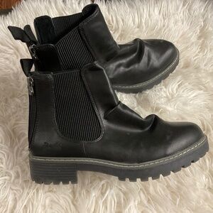 Black boots